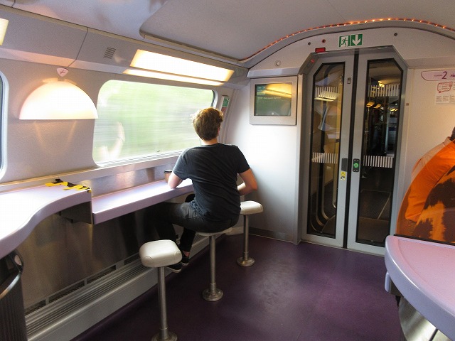 TGVの車内(飲食スペース)